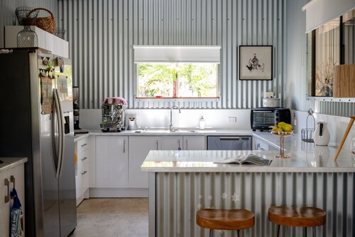 The Drayshed- Converted Drayshed with elegance and comfort.