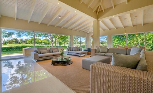 Cozy Golf Villa_Amazing Views_ 2 mins to the Beach !