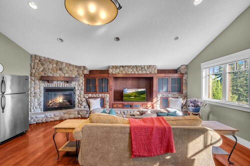 Rocky View Bed and Breakfast in the heart of NW Calgary