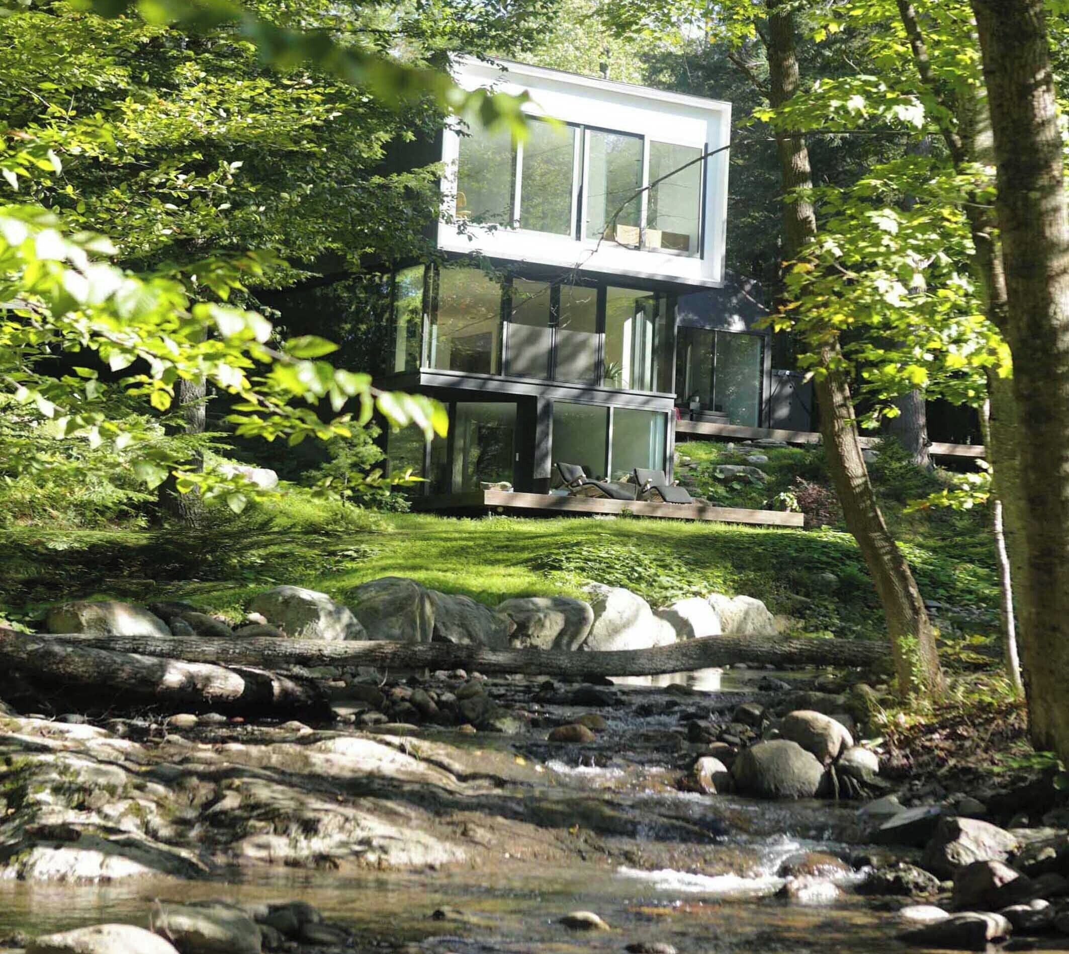 تفاصيل الفندق من الخارج