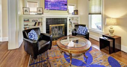 The Cozy Bungalow-Historic Highlands-Bardstown Rd