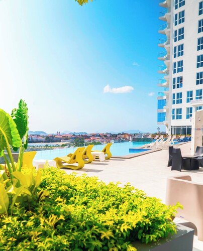 Balboa Avenue Sky Suites