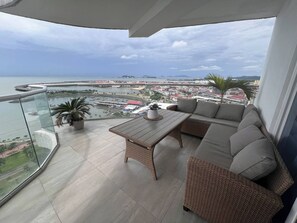 Apartment, 2 Schlafzimmer, Balkon, Stadtblick | Balkon