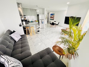 Apartment, 2 Bedrooms, Balcony, City View | Living room - Balboa Avenue Sky Suites (Panama City)