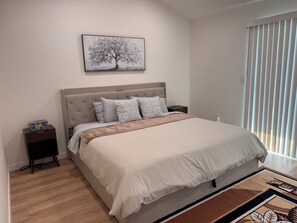 Fer et planche à repasser, Wi-Fi, literie fournie