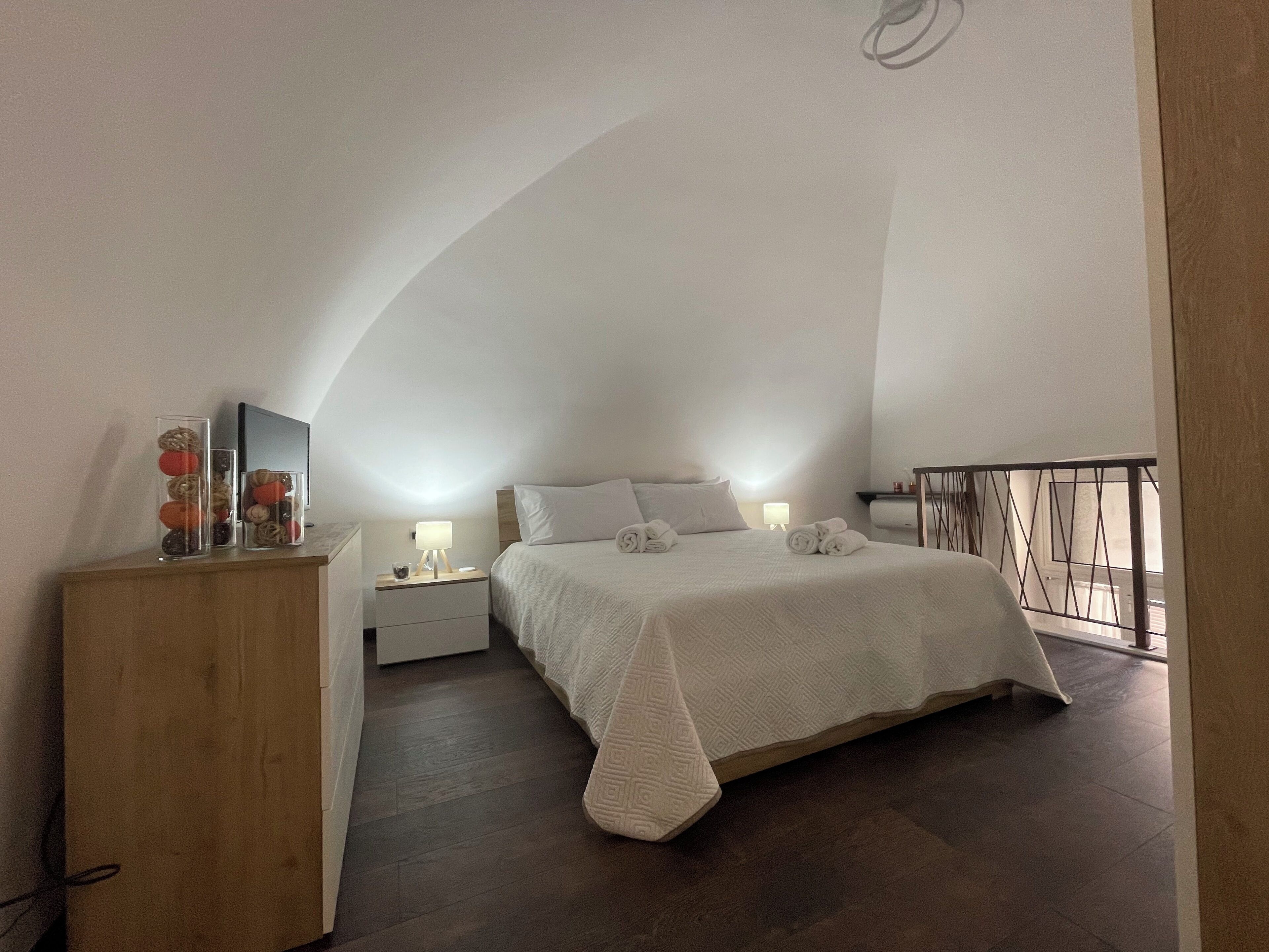 1 bedroom, iron/ironing board, internet, bed sheets