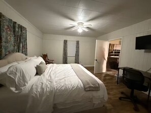 3 bedrooms, iron/ironing board, WiFi