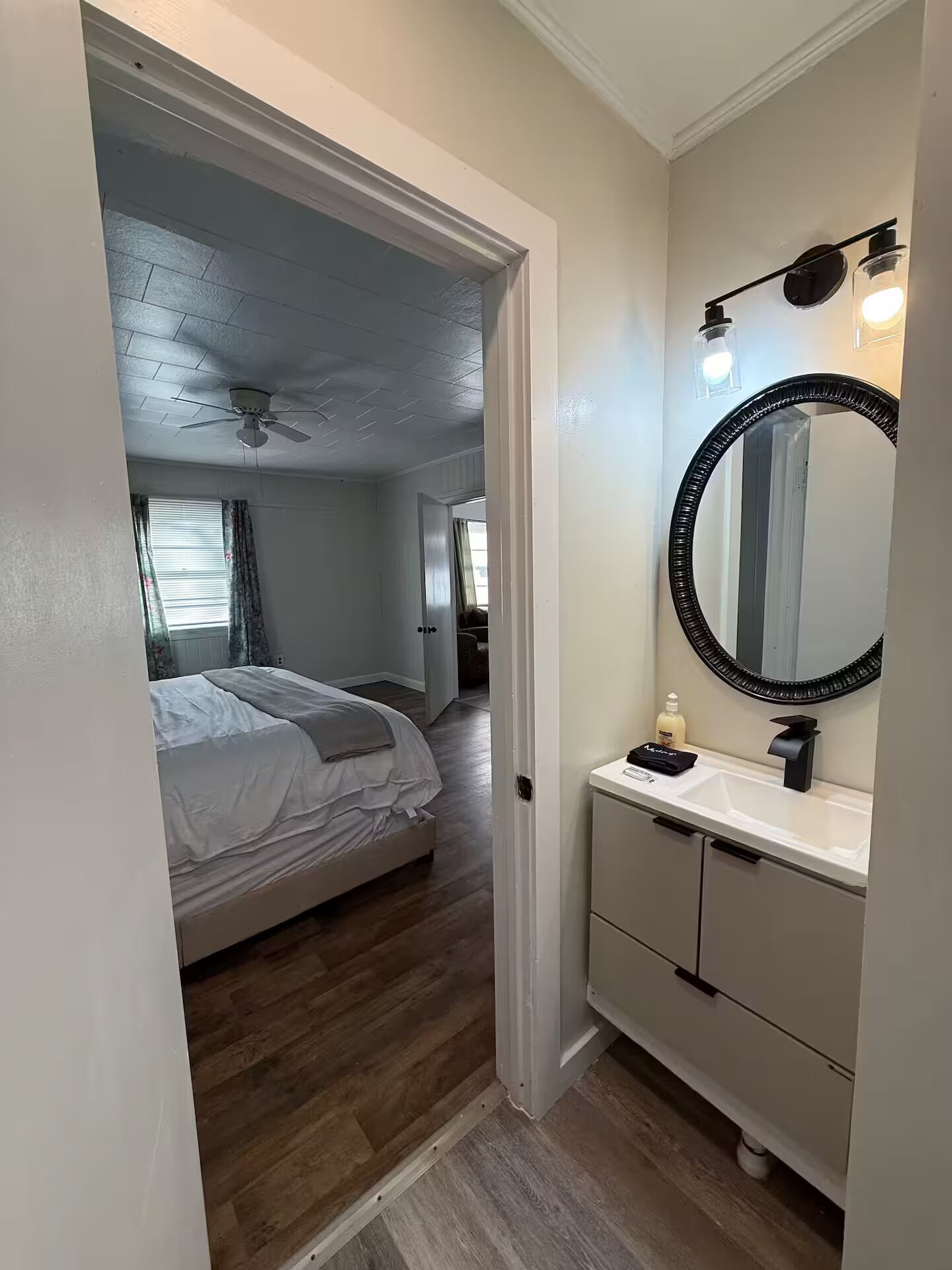 3 bedrooms, iron/ironing board, WiFi