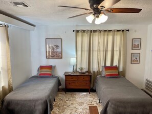 3 habitaciones, escritorio, wifi gratis y ropa de cama