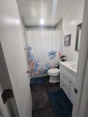 Towels, toilet paper - Enchanting 3-bedroom house - Peaceful Family Escape (Cape Coral)