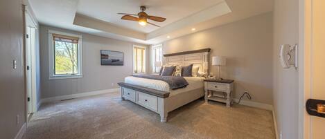 5 bedrooms, free WiFi, bed sheets