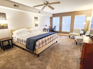 2 chambres, fer et planche à repasser, Wi-Fi, draps fournis