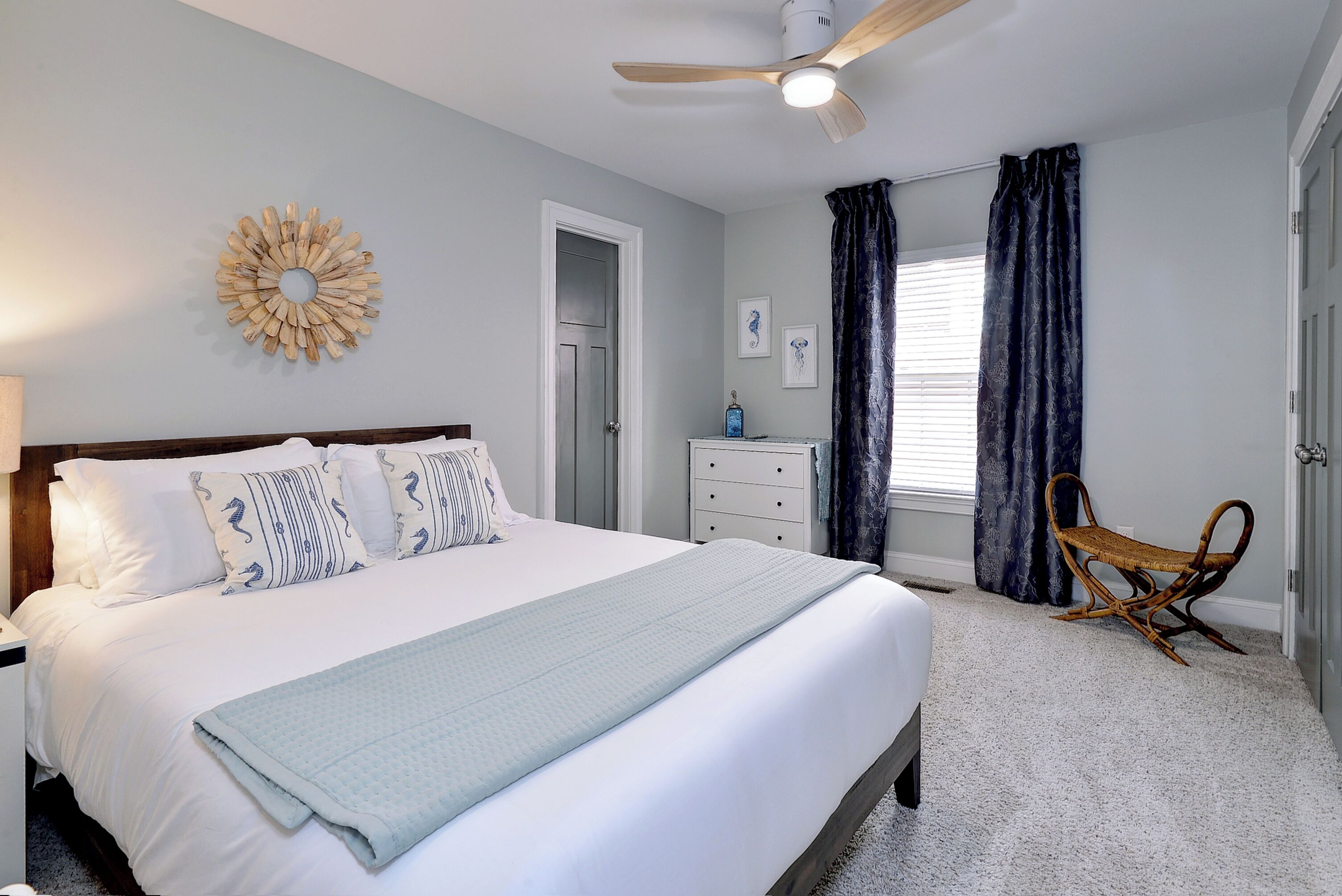 4 bedrooms, iron/ironing board, free WiFi, bed sheets