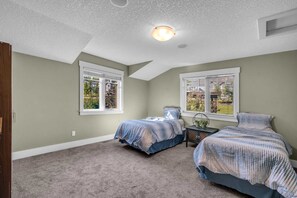 خدمة الإنترنت وملاءات أسرّة