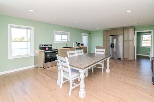 Modern 5-BDR Farmhouse in Hillsboro-Mins Away From Cave Run Lake- Stargaze&Relax