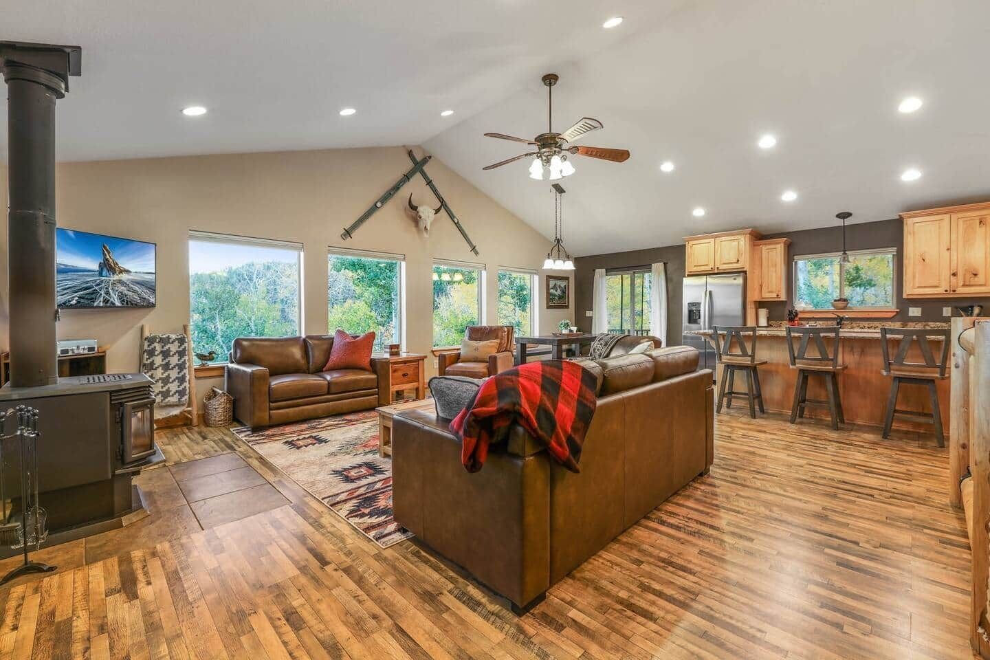 Télévision, cheminée