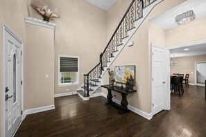 Interior - Entertainer's Dream Home: Expansive Kitchen, Wet Bar & Walk to Everything! (Arlington Heights)