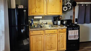 Mikroaaltouuni, uuni, liesi