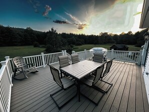 Outdoor dining - Lake Fun! ADK Home Base: Family Friendly 2BR+Loft (Warrensburg)