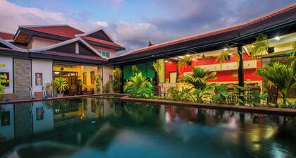 Spacious 8-Bedroom Villa in fabulous Krong Siem Reap with Private Pool