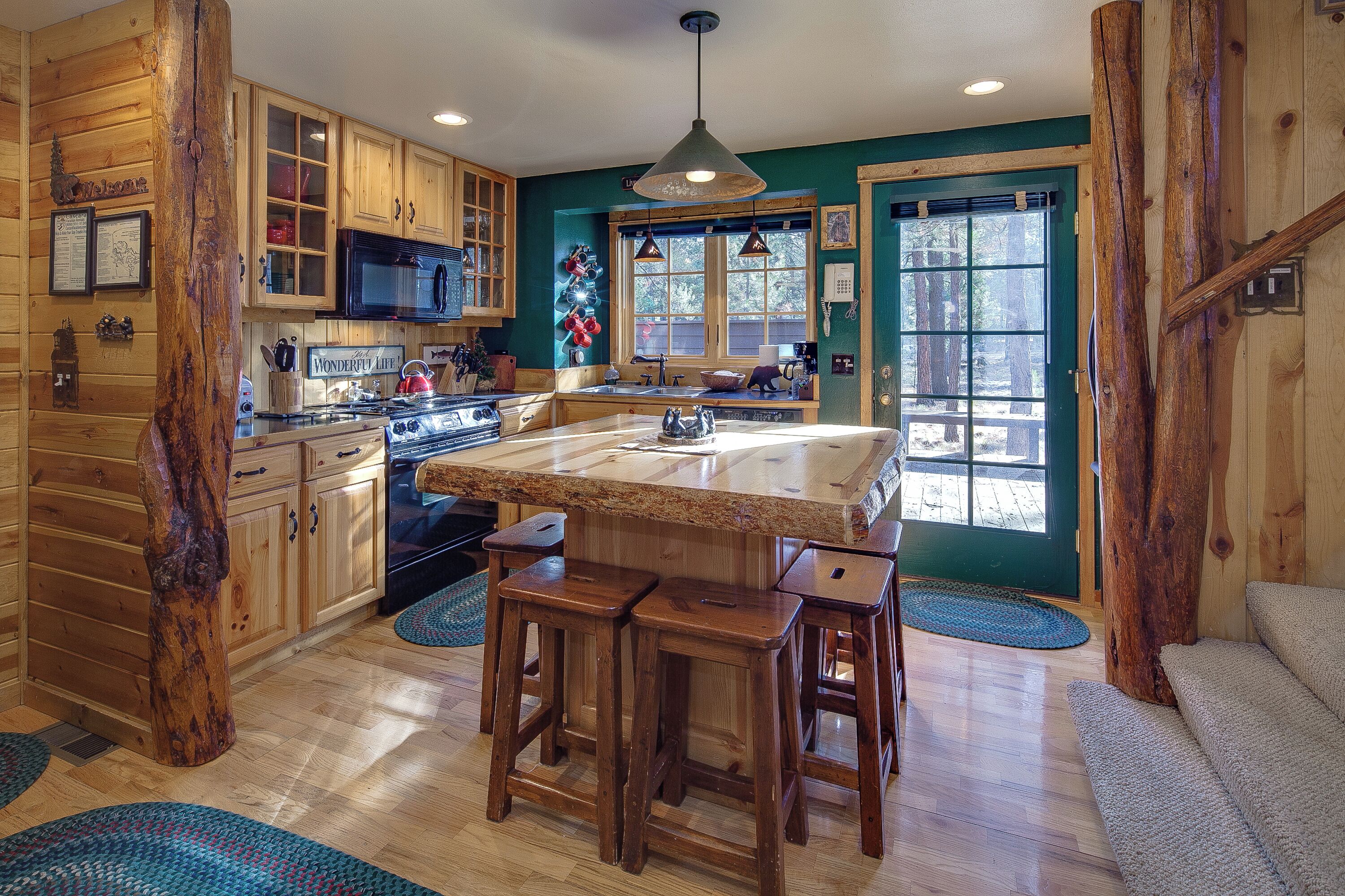 雪櫃、微波爐、焗爐、爐具