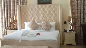 Laptopgeeigneter Arbeitsplatz, kostenloses WLAN