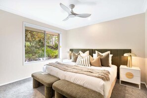 4 habitaciones, escritorio, tabla de planchar con plancha y wifi gratis 