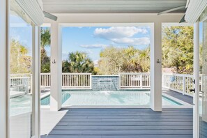 A heated pool - Private-Heated Pool, Walk to Beach, Golf Cart (Santa Rosa Beach)