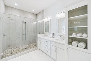 Shower, towels - Private-Heated Pool, Walk to Beach, Golf Cart (Santa Rosa Beach)