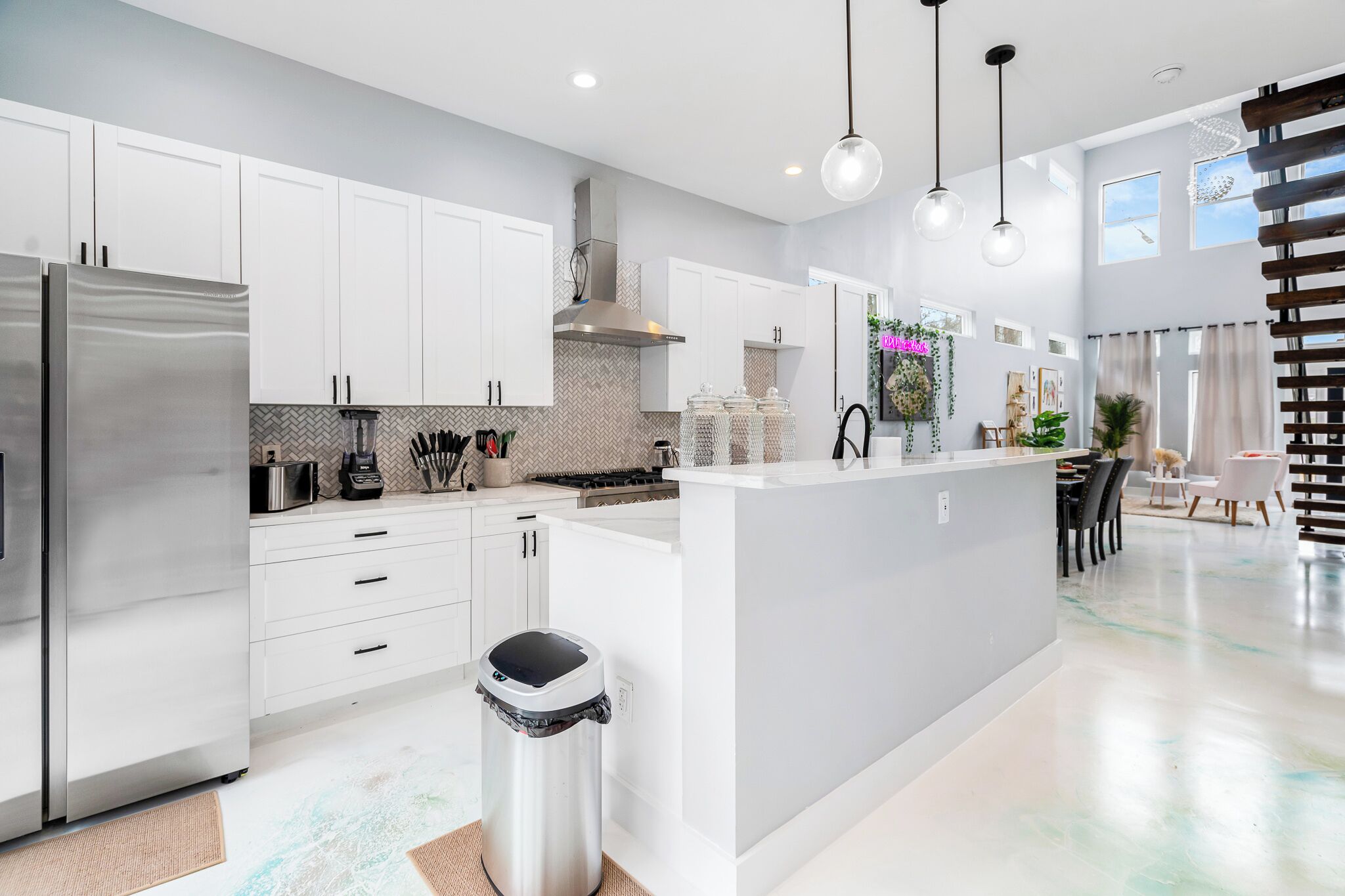 Mikrowelle, Ofen, Herdplatte, Geschirrspüler