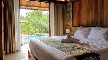 In-room safe, desk, laptop workspace, blackout curtains