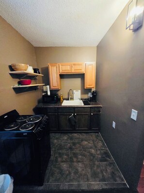 Private kitchen - Nice apartment near Whole Foods Brown (Providence)