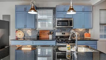 Casa, vista a la ciudad | Cocina privada