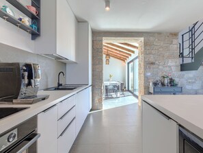 Fridge, microwave, oven, dishwasher - Villa Tiamo by Interhome (Poreč/Kaštelir)