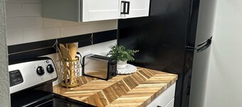 Charming 1-bedroom condo in delightful Wheat Ridge with AC