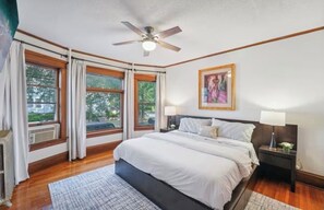 3 habitaciones, tabla de planchar con plancha, wifi y ropa de cama 