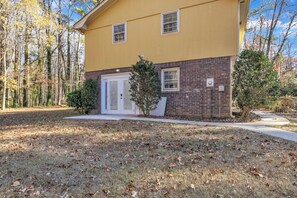 Exterior - Charming 1-bedroom apartment in awesome Fayetteville with AC (Fayetteville)