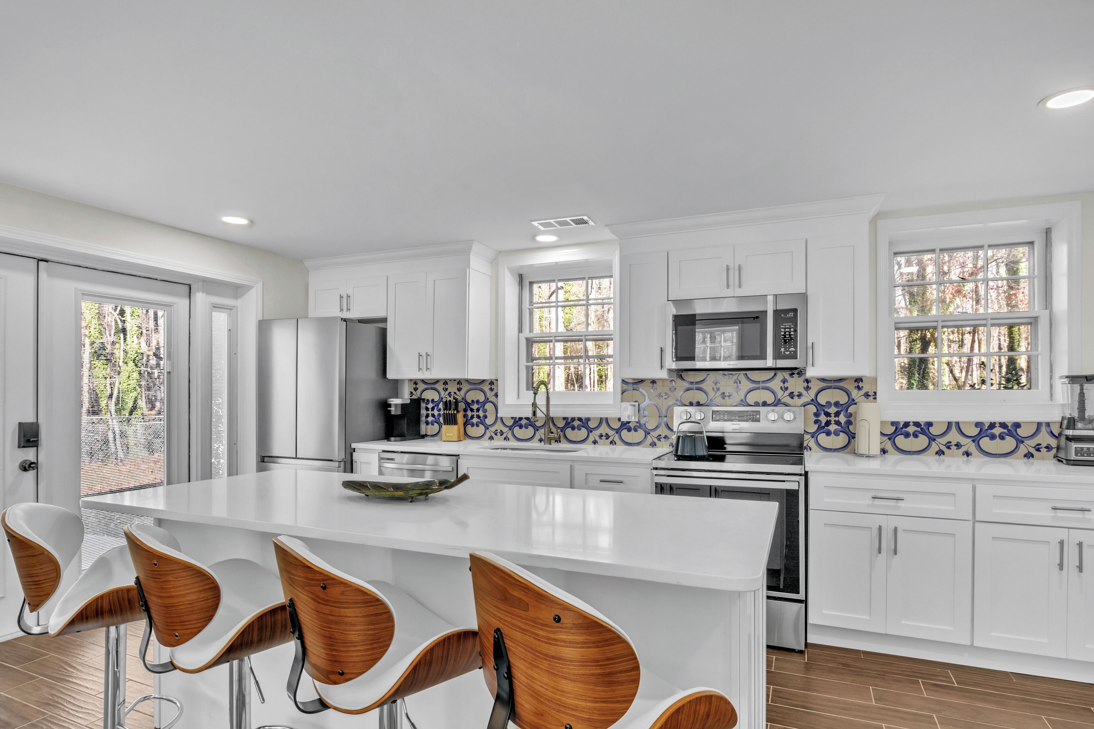 Microwave, oven, stovetop, dishwasher