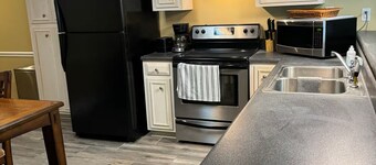 centrally located 3 bed 2 bath
