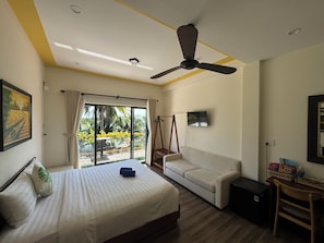 Soundproofing, iron/ironing board, free WiFi - Coral Riverside Homestay & Hostel (phuong Hoi an tay)
