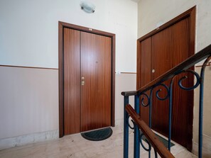Interior entrance - Blue Holiday (Meta)