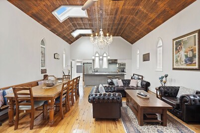 The Old Church, a charming 3-bedroom house with AC in Rylstone