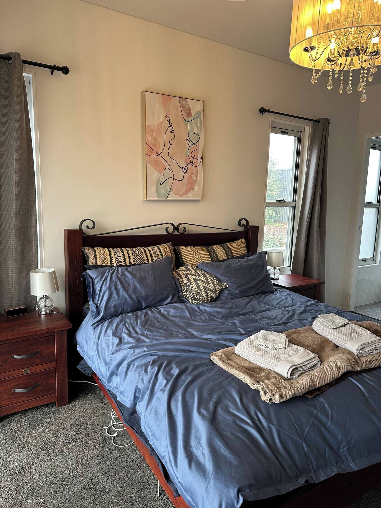 3 quartos, ferros/tábuas de passar roupa, Wi-Fi de cortesia