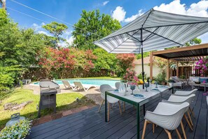 Outdoor dining - Peacock Paradise - Pool / Game (Houston)