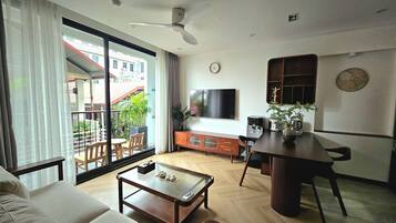 Deluxe Apartment, 1 Bedroom, Balcony, City View