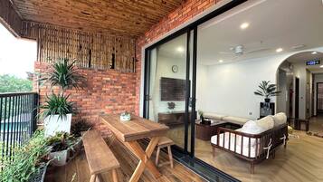 Luxury Penthouse, 2 Bedrooms, City View | Terrace/patio