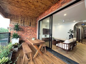 Luxury Penthouse, 2 Bedrooms, City View | Terrace/patio