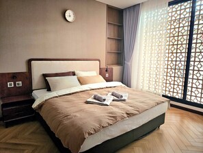 In-room safe, desk, laptop workspace, soundproofing