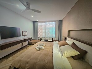 ラグジュアリー ペントハウス 2 ベッドルーム シティビュー | セーフティボックス (室内)、デスク、ノートパソコン用作業スペース、防音設備