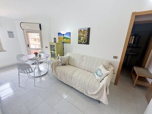 TV - Apartment Carigi by Interhome (Villasimius)